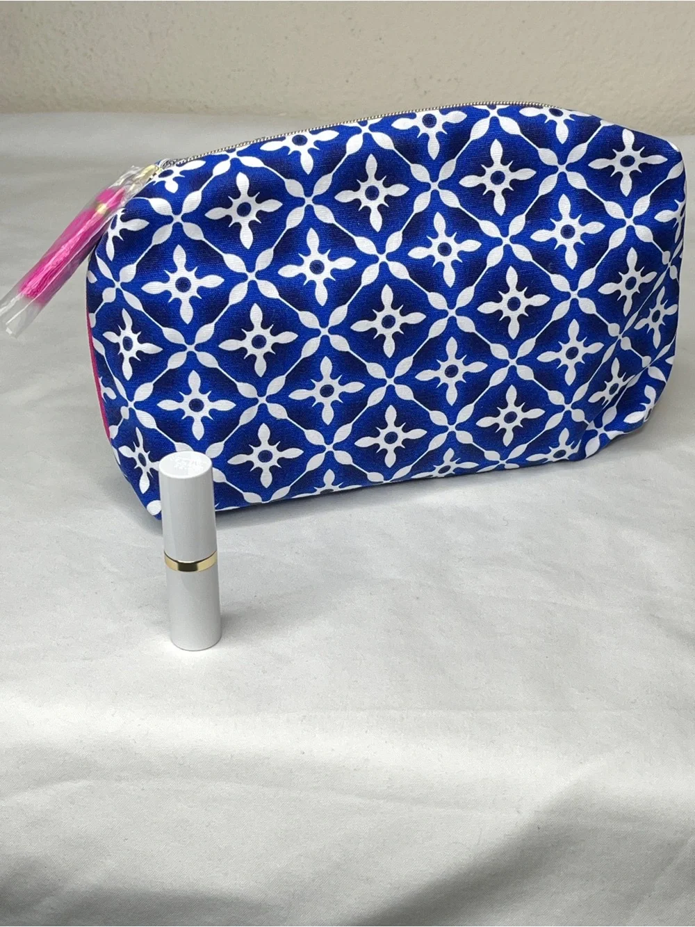 Estee Lauder Pure Color 440 Irresistible Lipstick Cream Finish & Bag Bundle Set